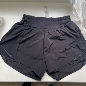 Pre-owned Lulu shorts size 0. Black